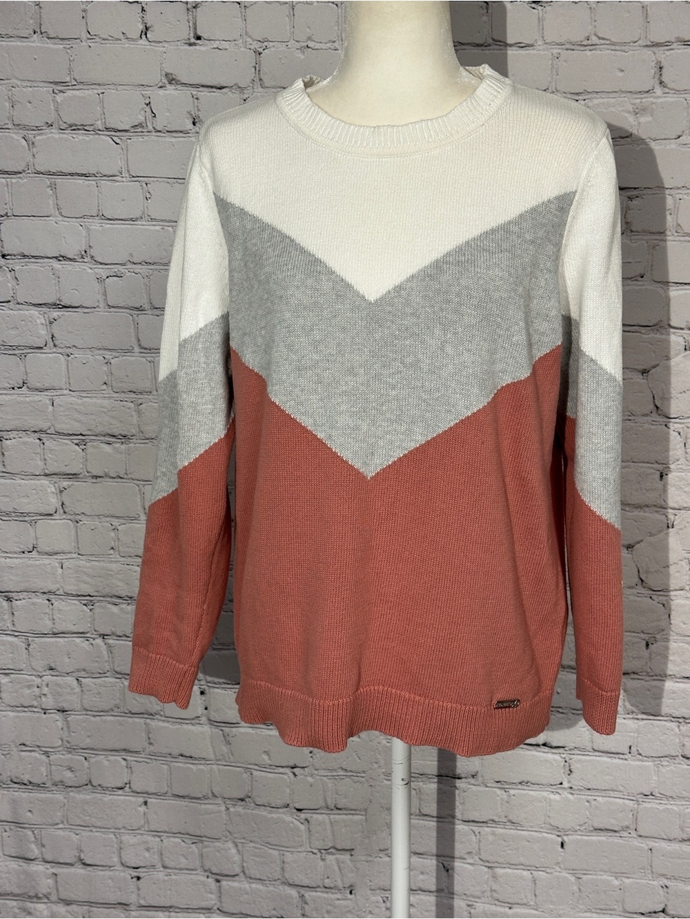 Collection B Colorblock Chevron Crewneck Sweater - White, Gray & Dusty Rose
